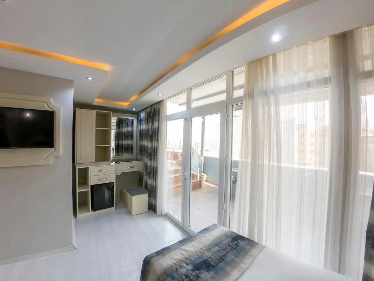 Hurriyet Hotel Istanbul 2*,
